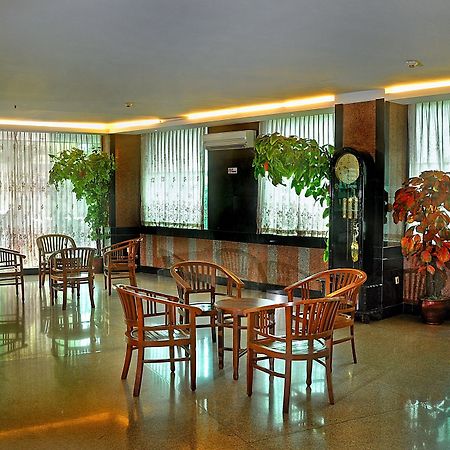 Plaza Hotel Harco Mangga Dua Jakarta Exterior foto