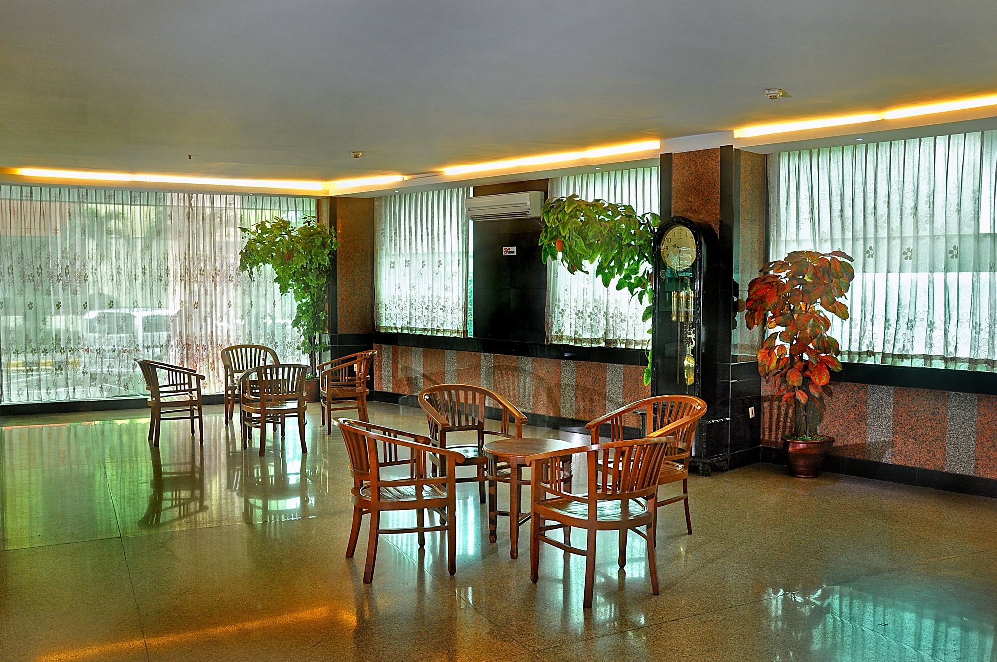Plaza Hotel Harco Mangga Dua Jakarta Exterior foto